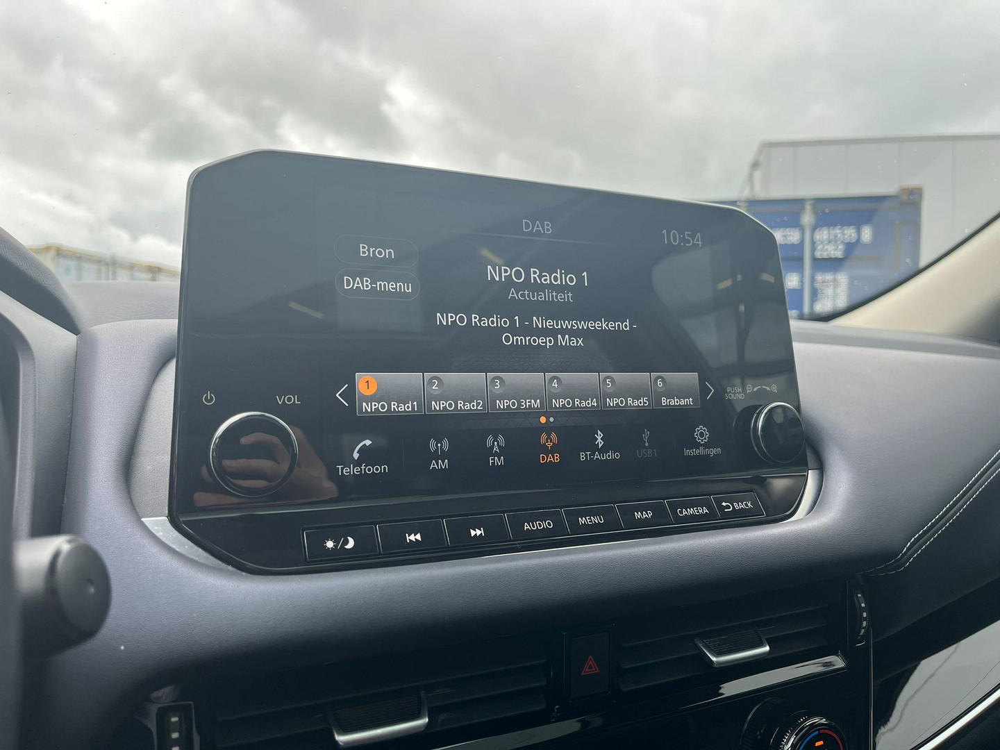 Nissan Nissan