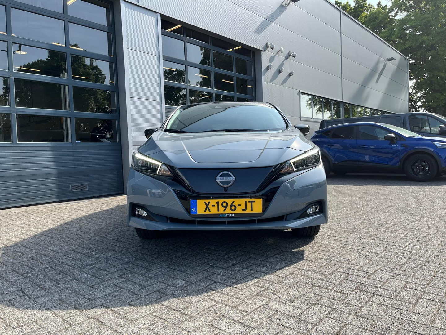 Nissan Nissan