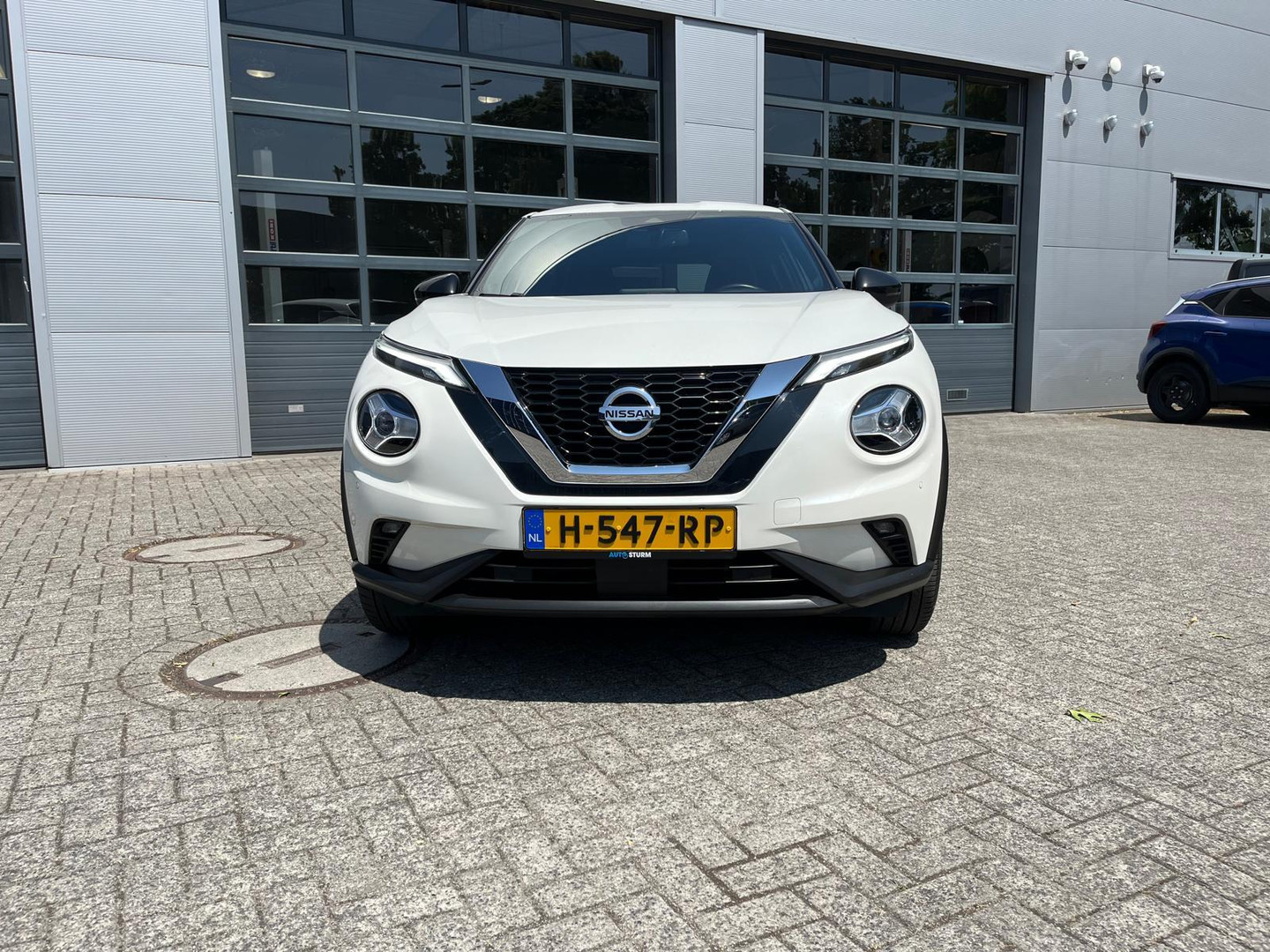 Nissan Nissan