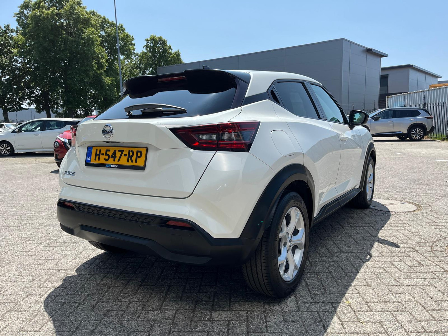 Nissan Nissan