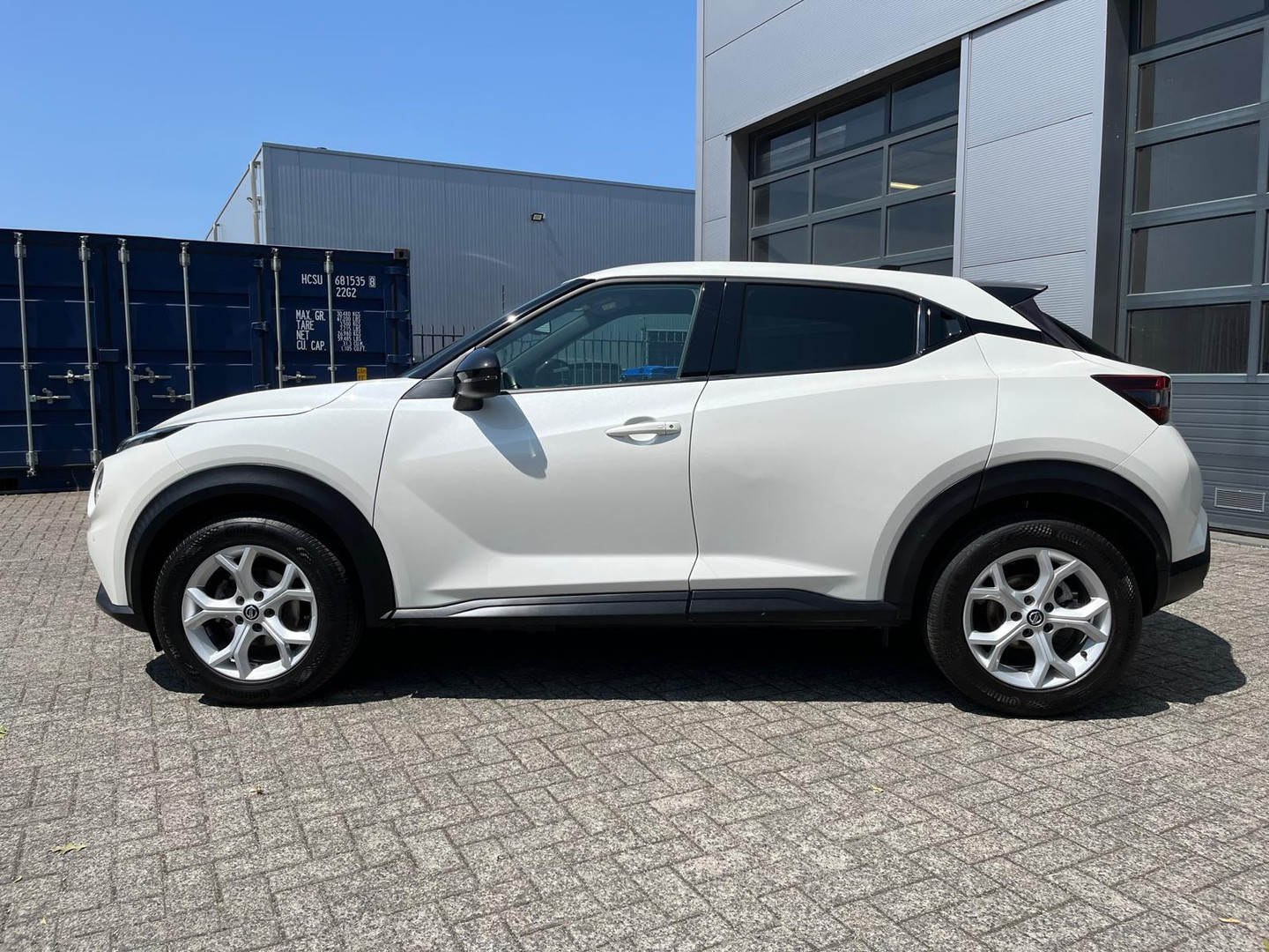 Nissan Nissan
