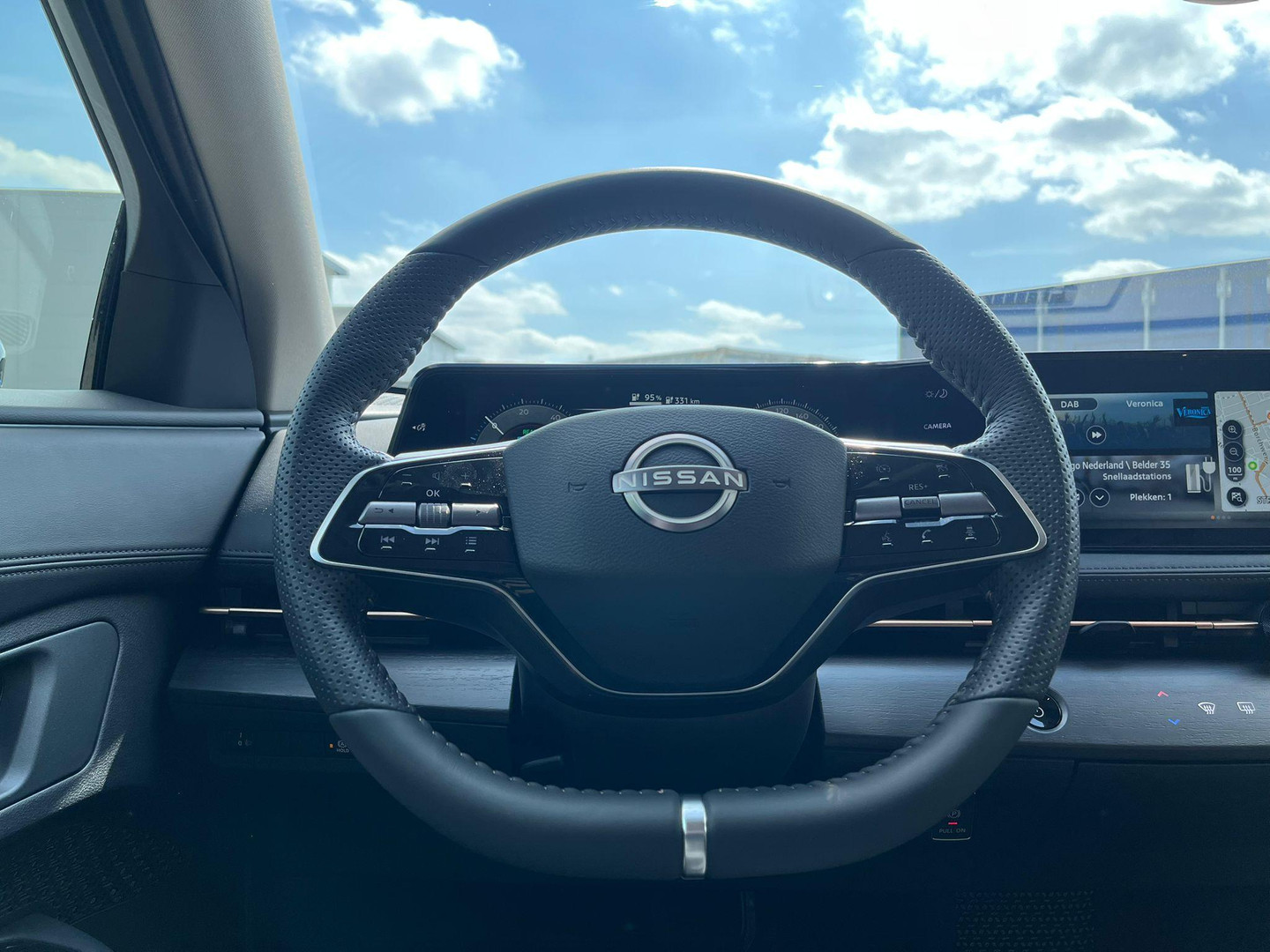 Nissan Nissan