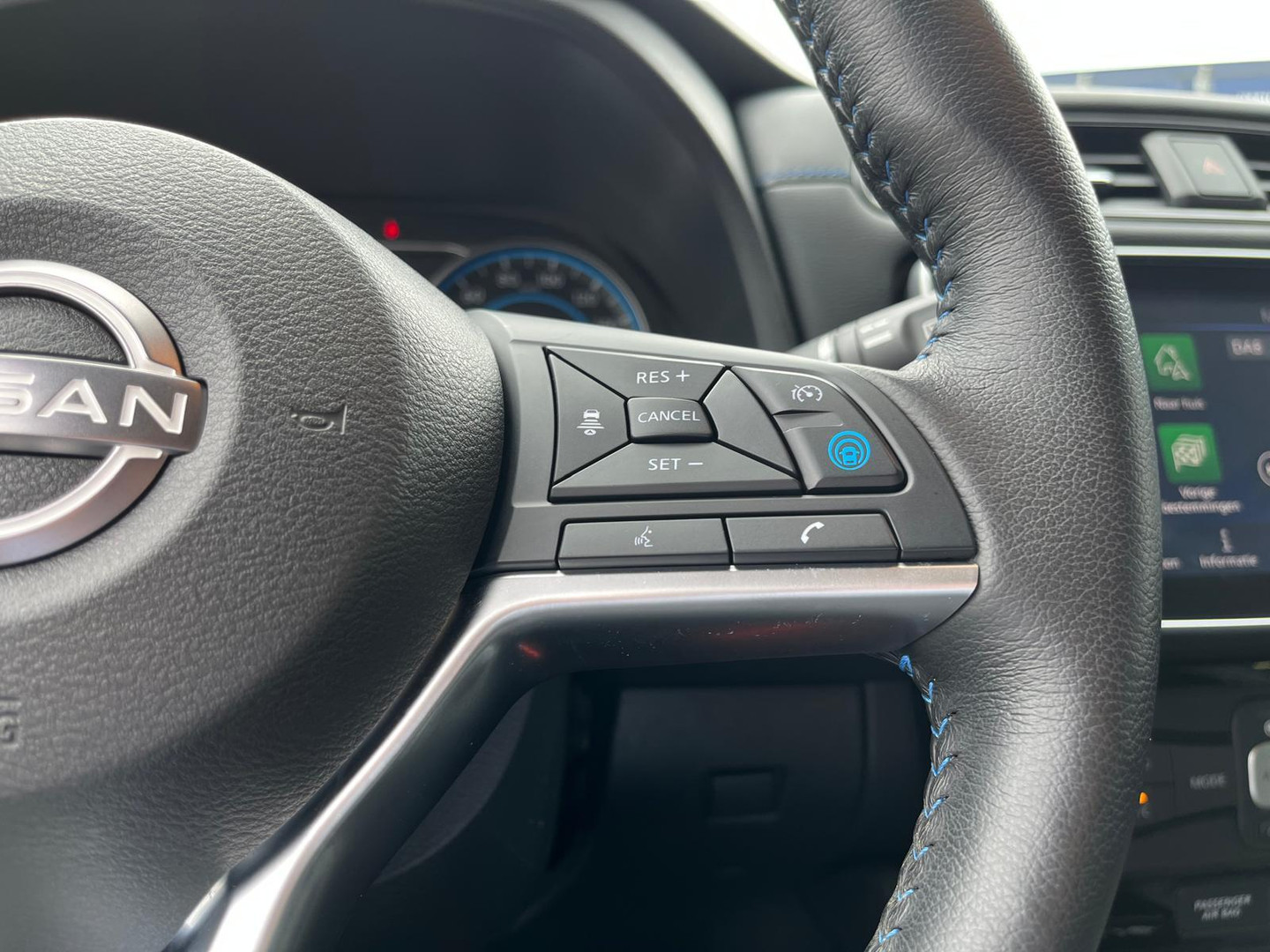 Nissan Nissan
