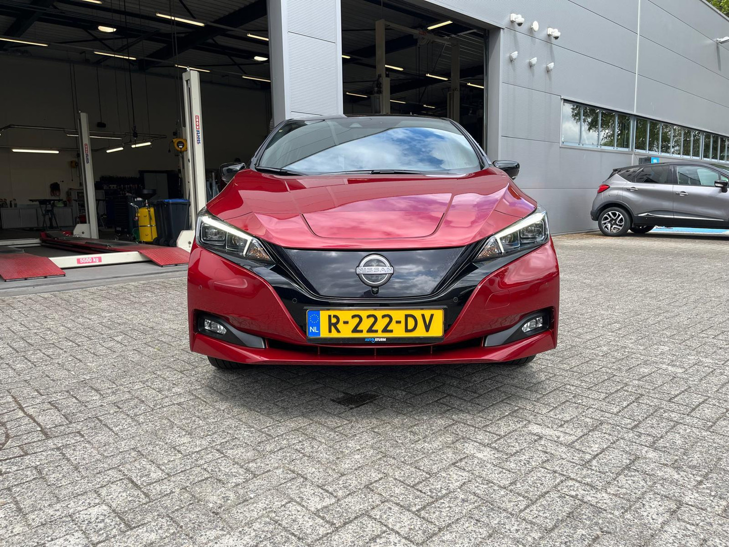 Nissan Nissan