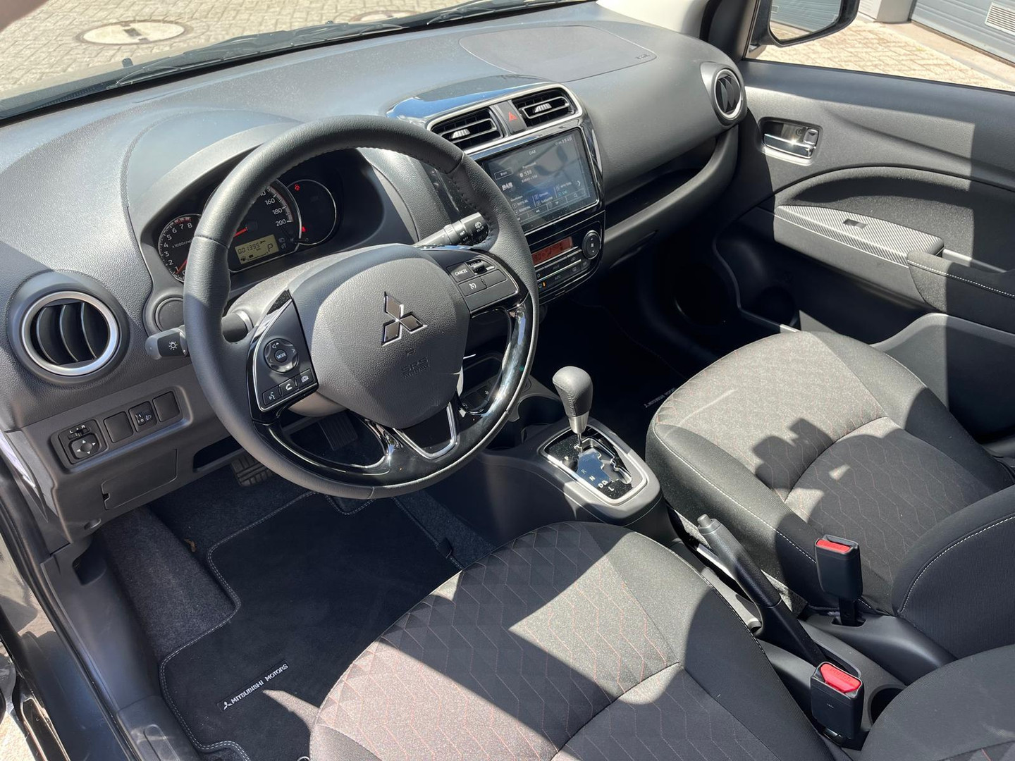 Mitsubishi Mitsubishi
