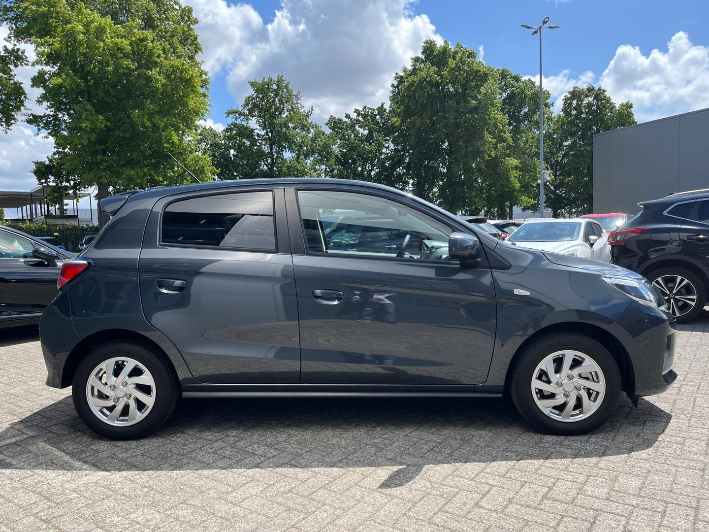 Mitsubishi Mitsubishi