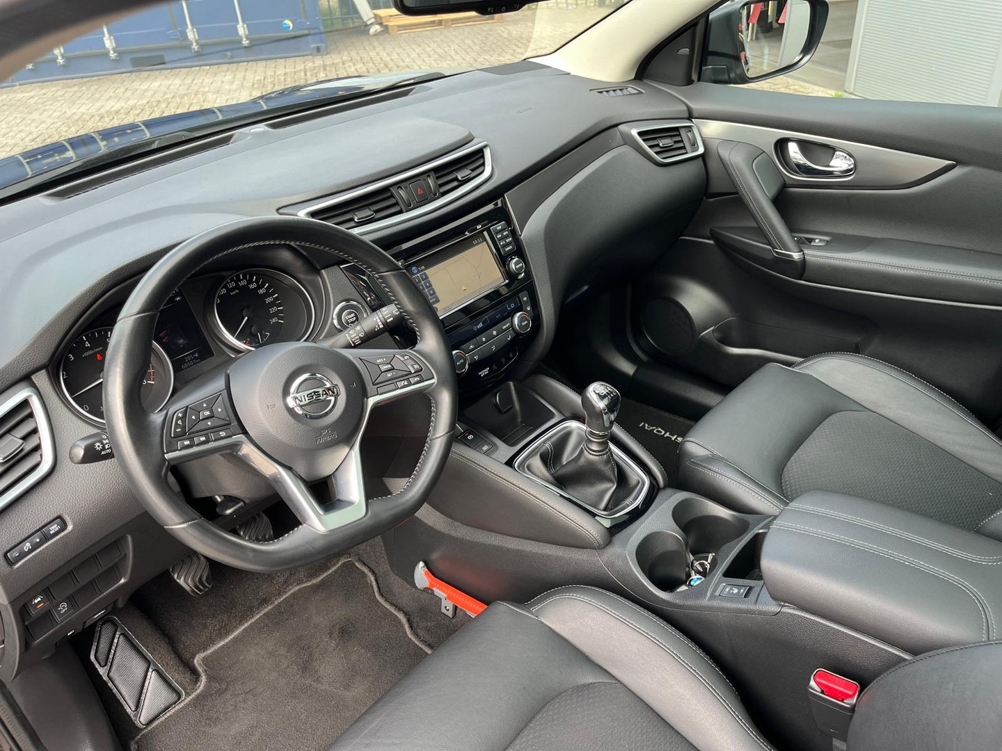 Nissan Nissan