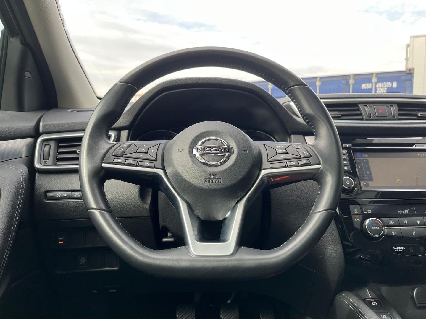 Nissan Nissan