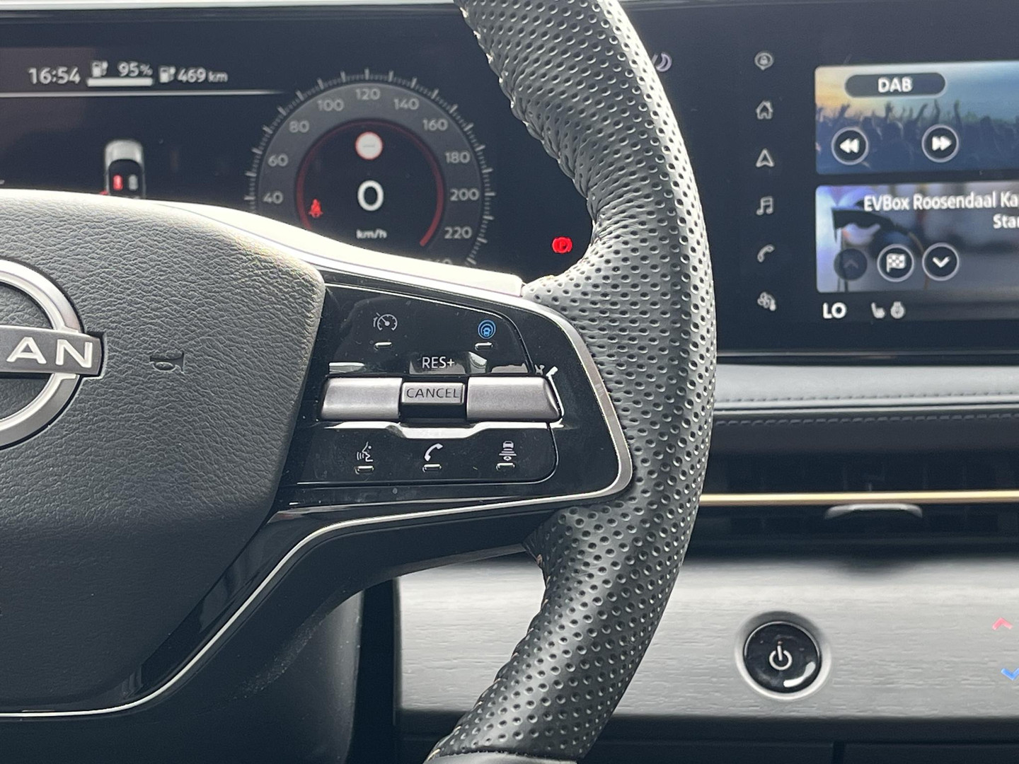 Nissan Nissan