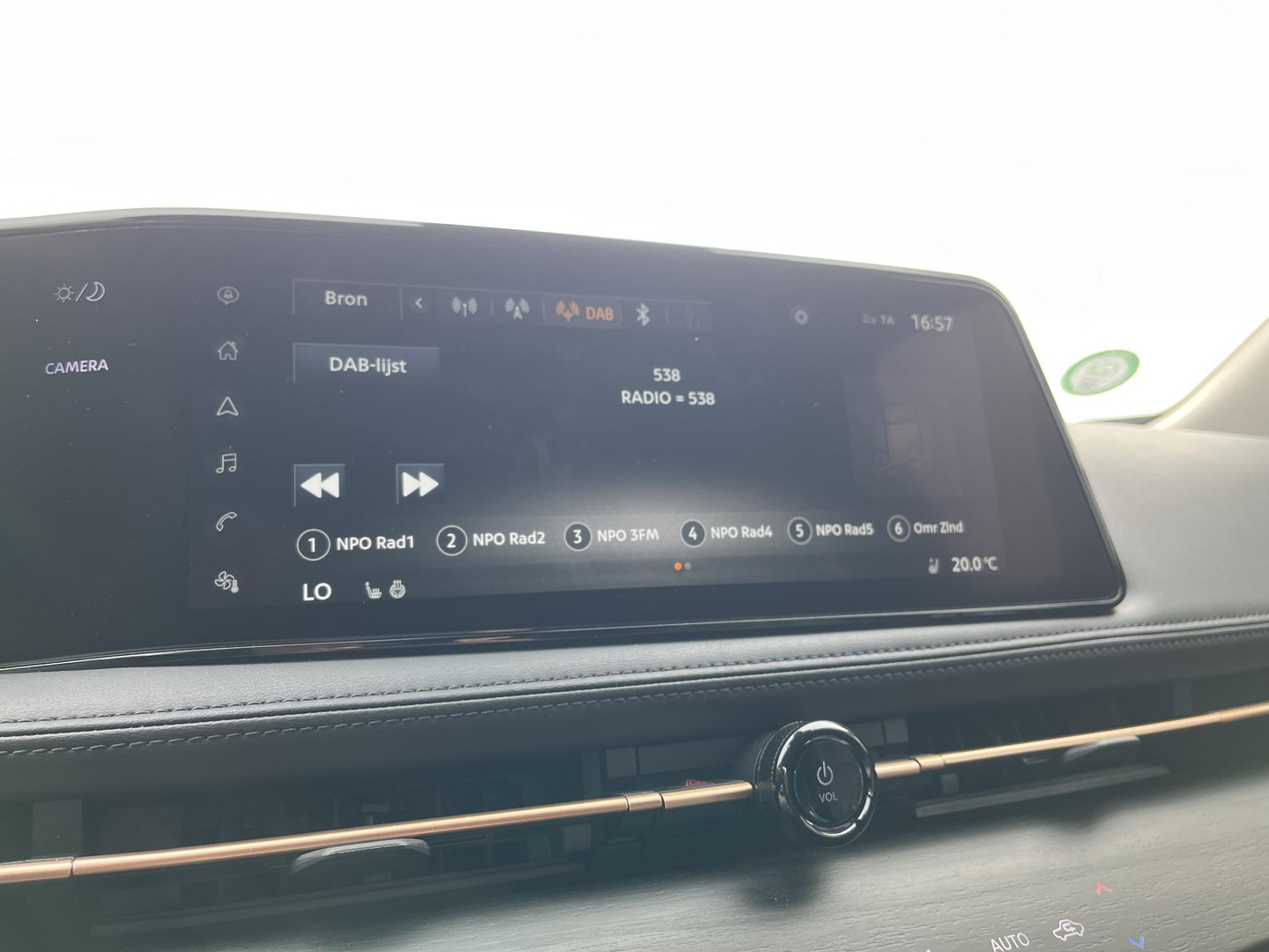 Nissan Nissan