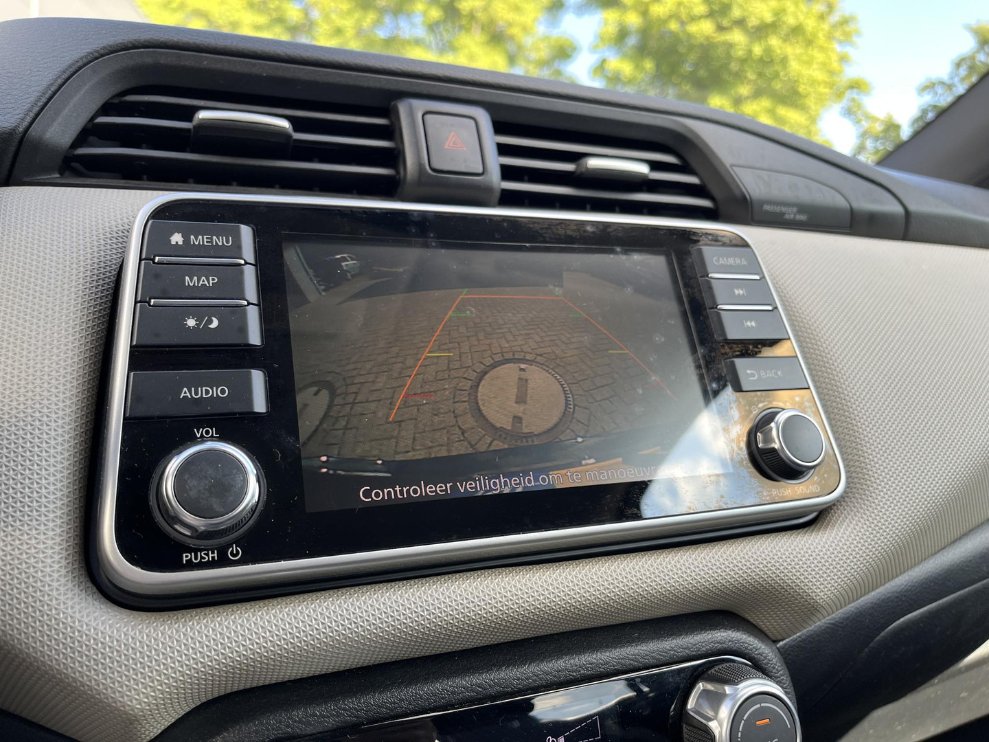 Nissan Nissan