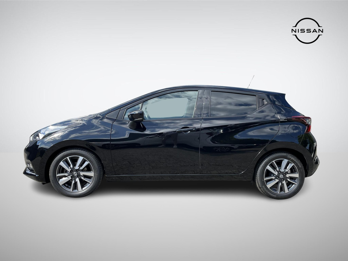 Nissan Nissan