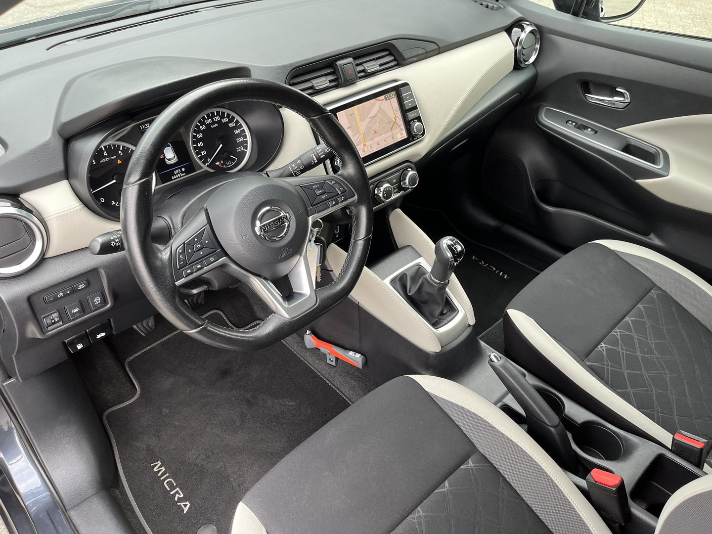 Nissan Nissan