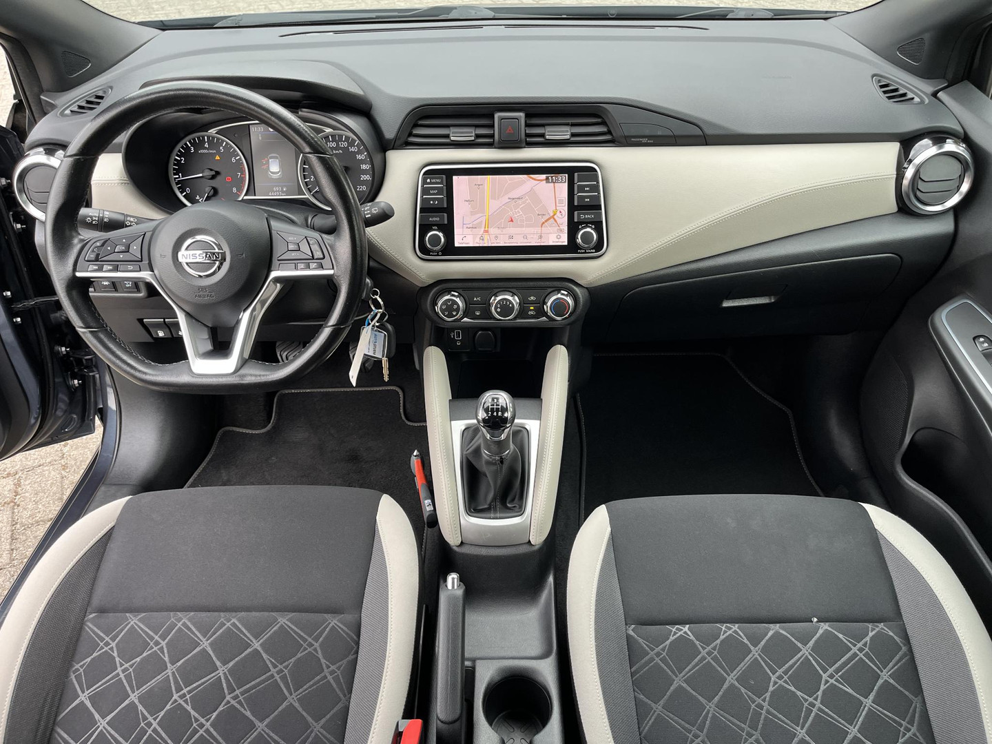 Nissan Nissan