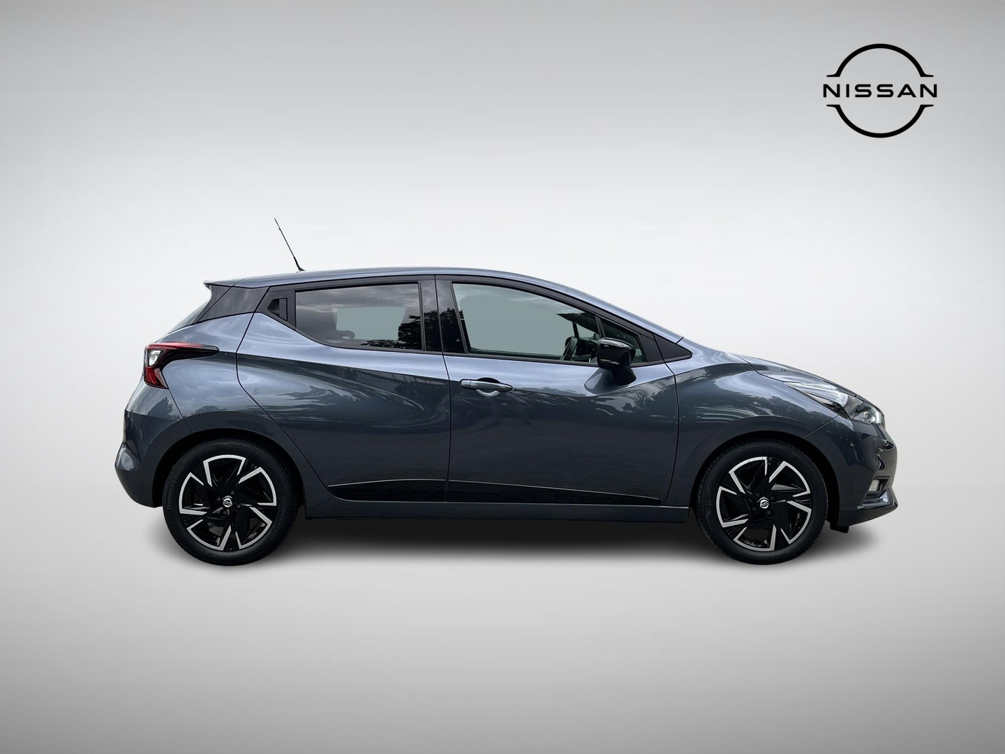 Nissan Nissan