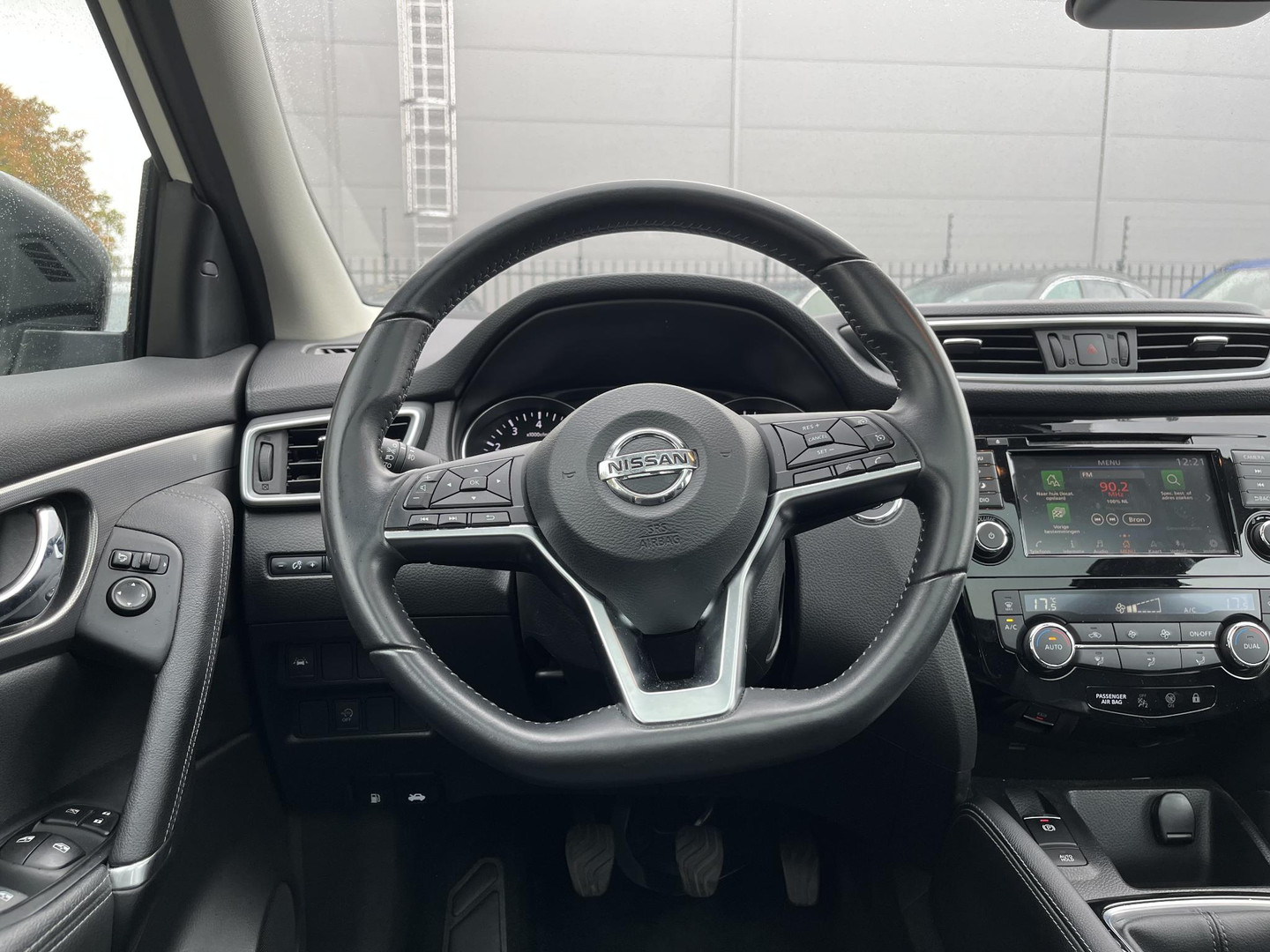 Nissan Nissan