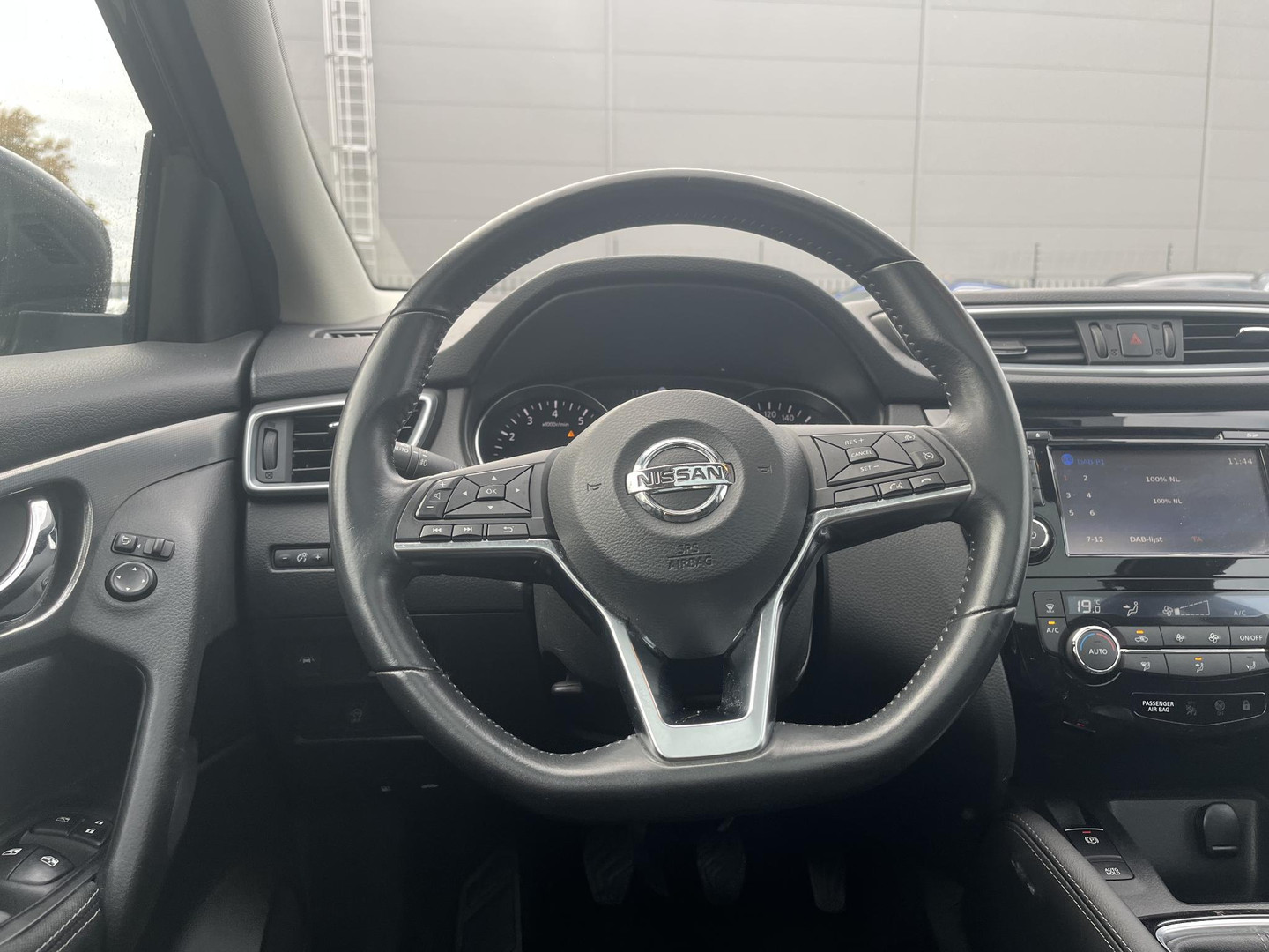Nissan Nissan