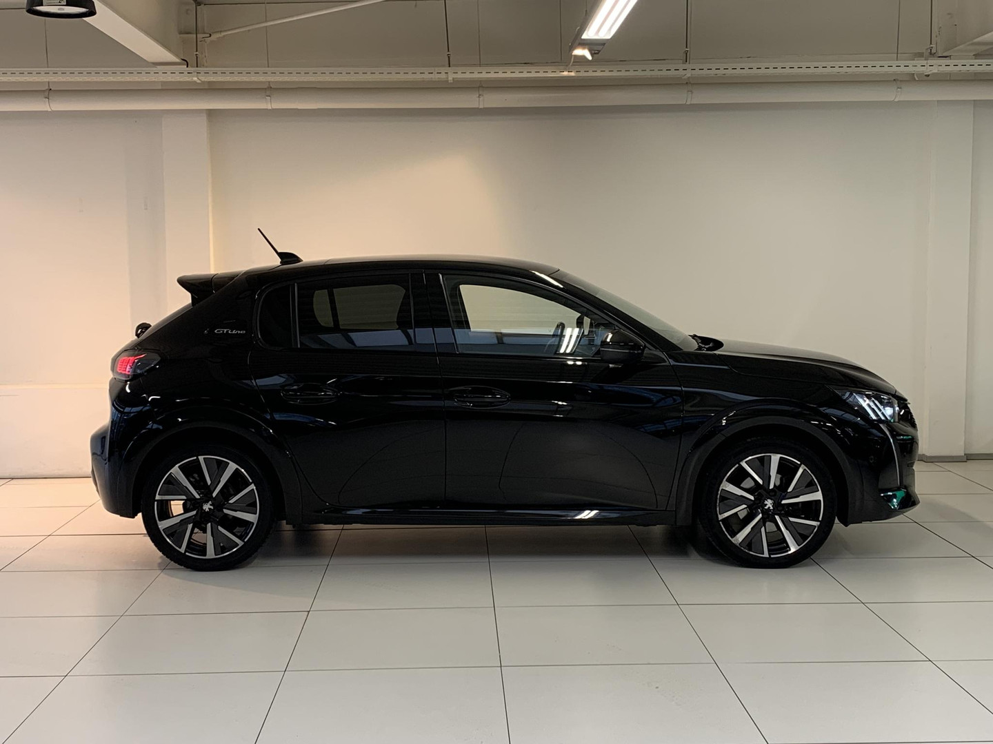 Peugeot Peugeot