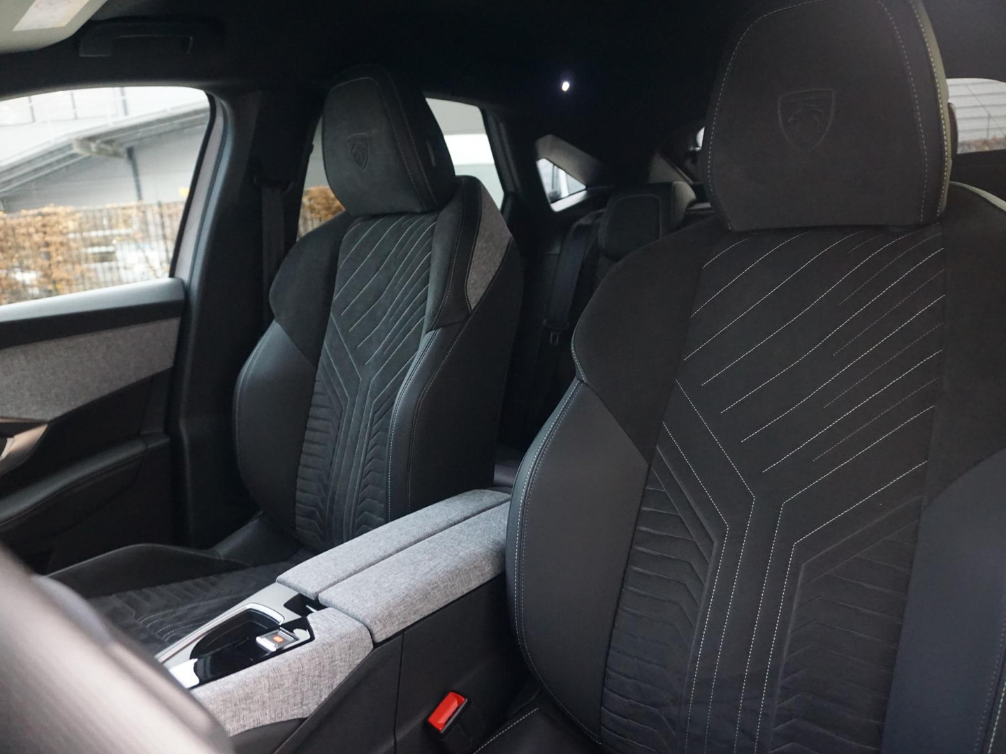 Peugeot e-3008