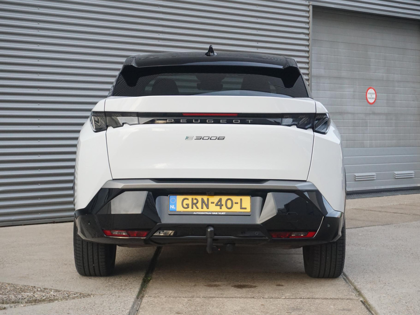 Peugeot e-3008