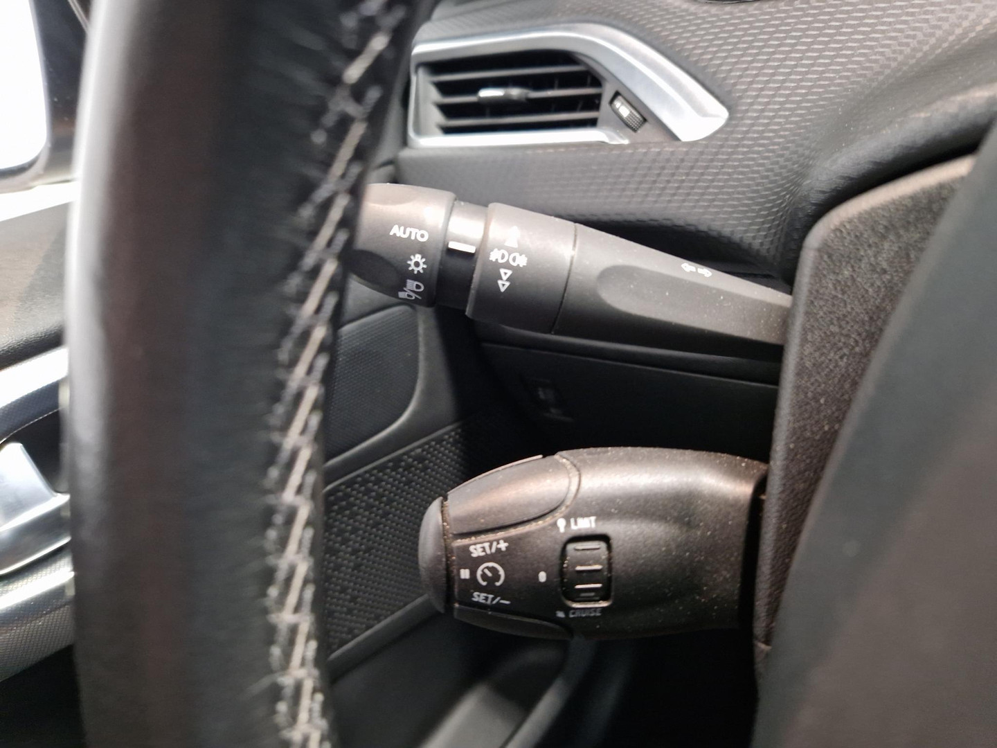 Peugeot Peugeot