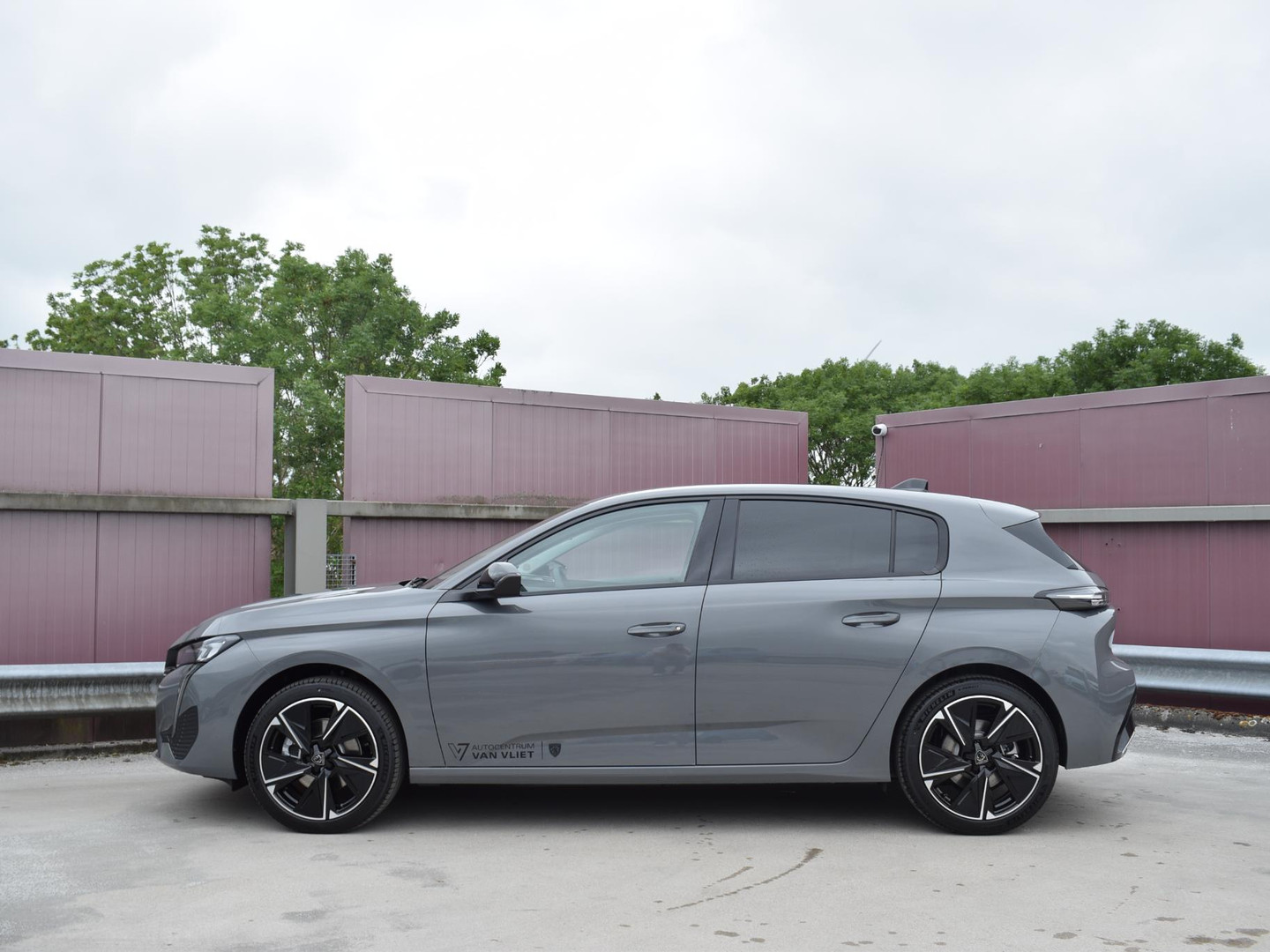 Peugeot Peugeot