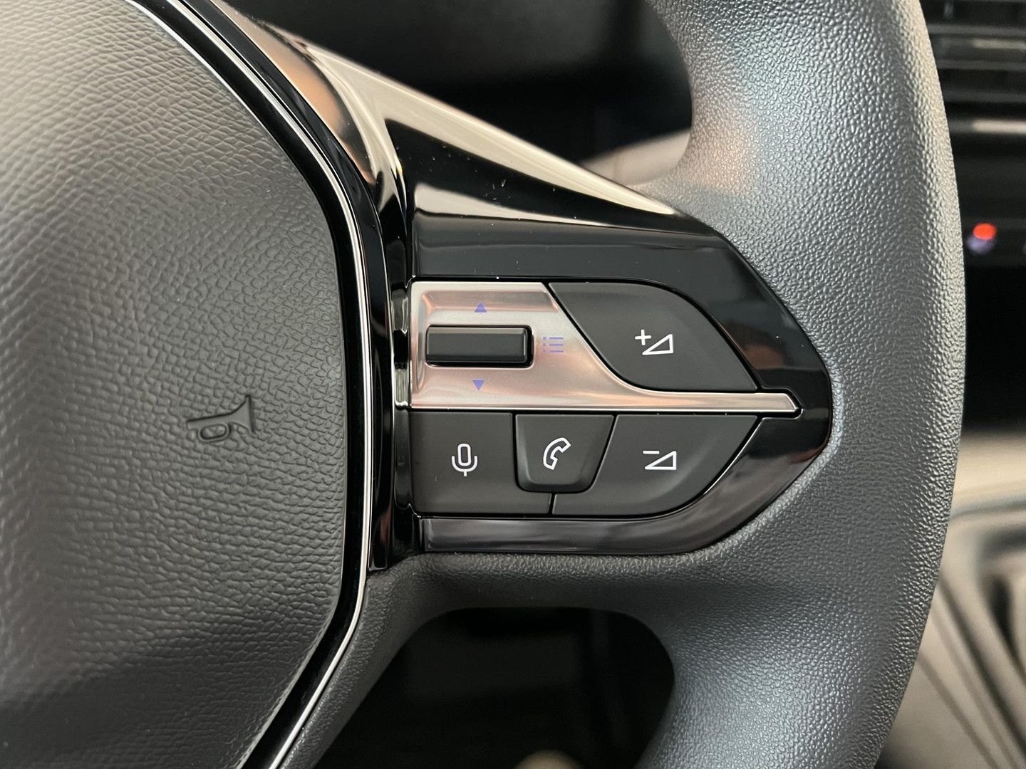 Peugeot Peugeot