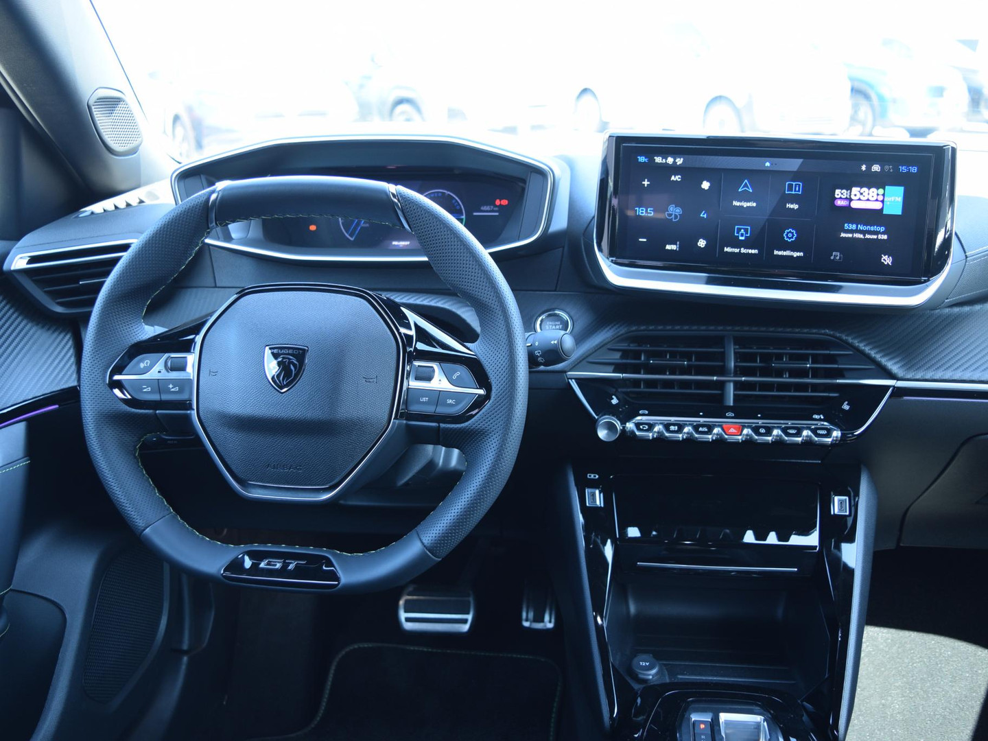Peugeot e-2008