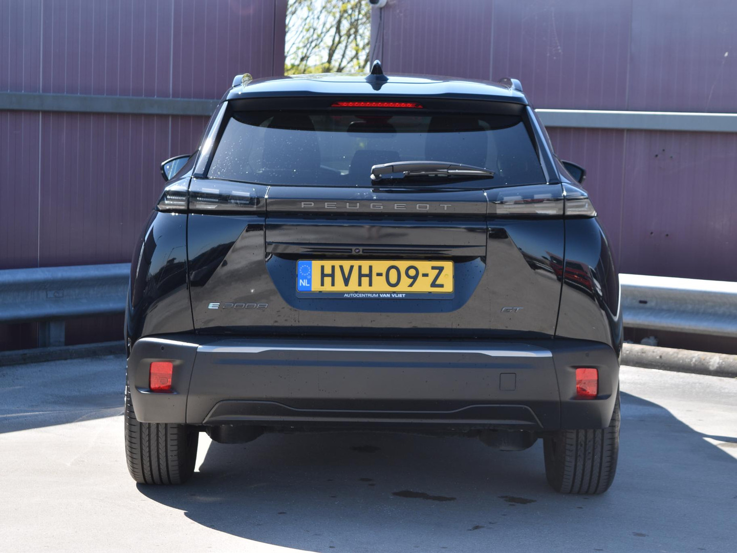 Peugeot e-2008