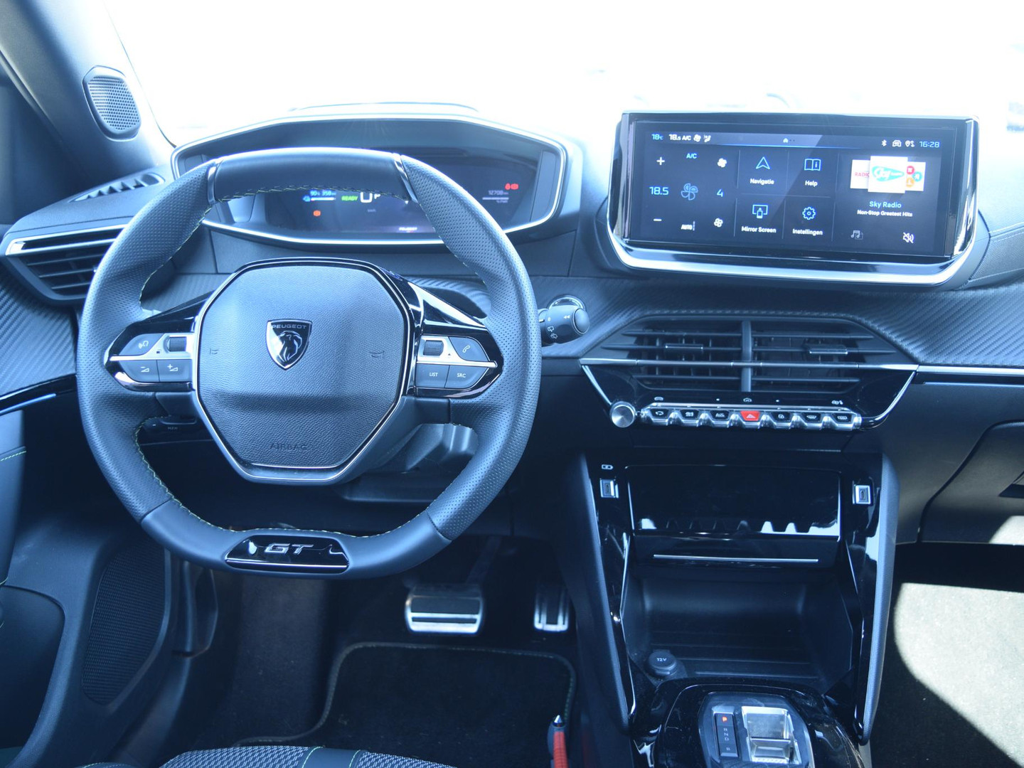Peugeot e-2008