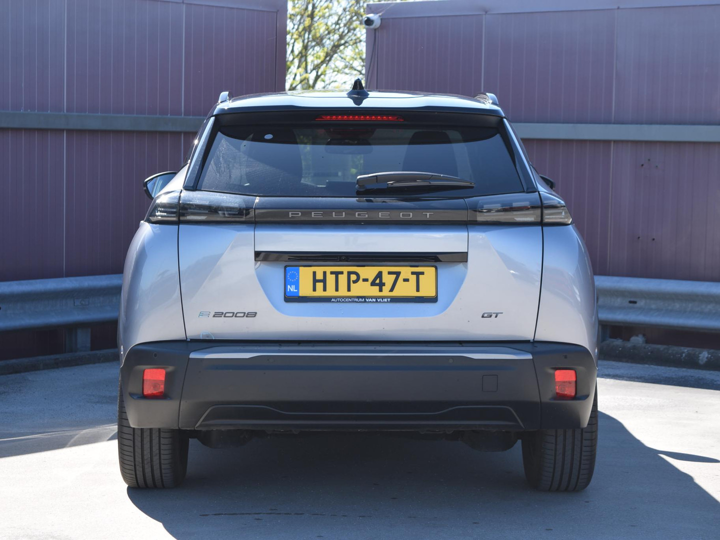 Peugeot e-2008