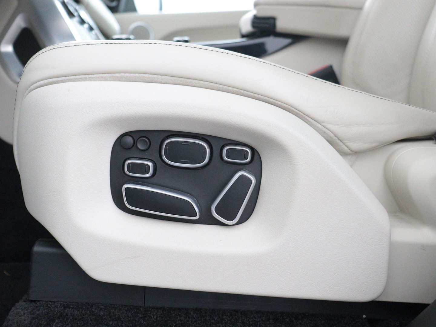 Land Rover Land Rover