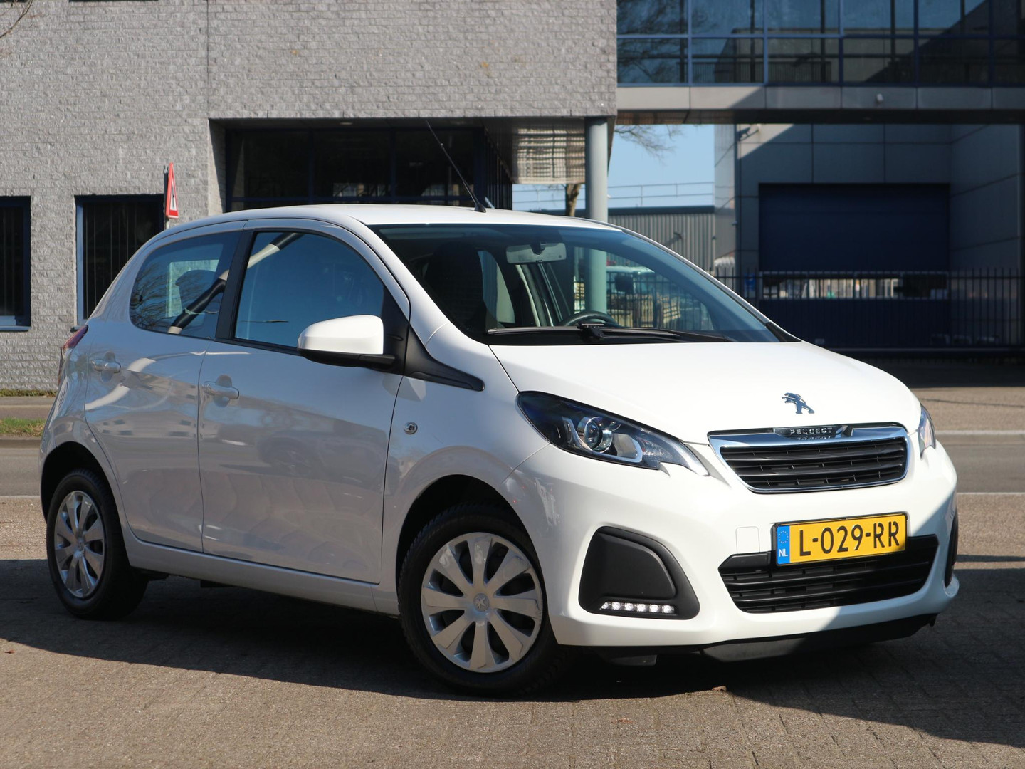 Peugeot Peugeot