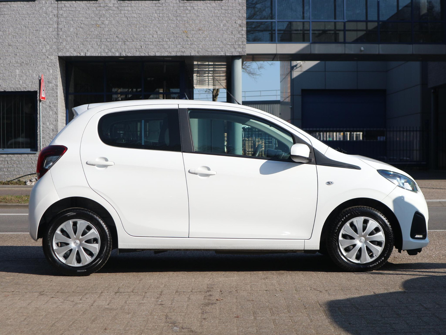 Peugeot Peugeot
