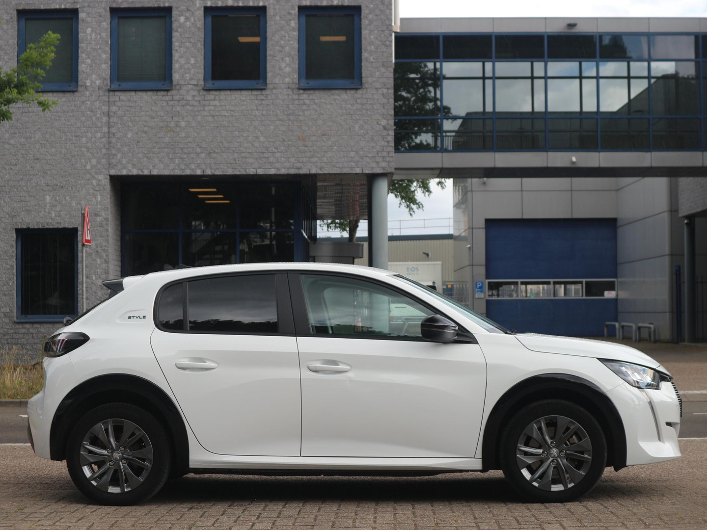 Peugeot Peugeot