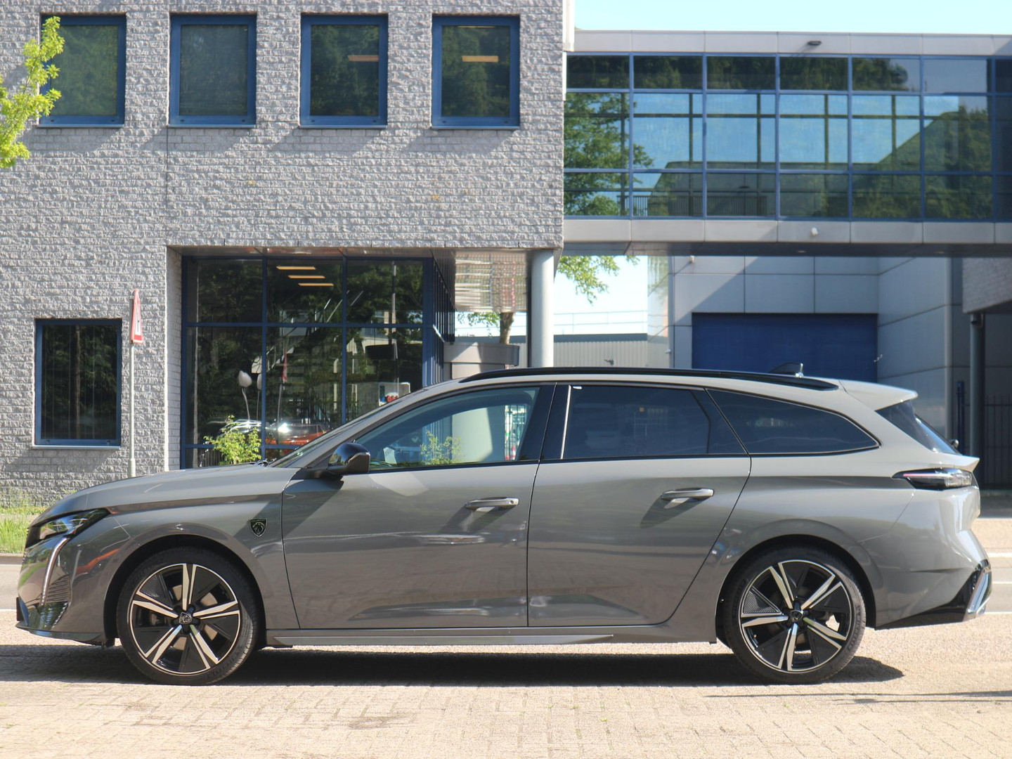 Peugeot Peugeot