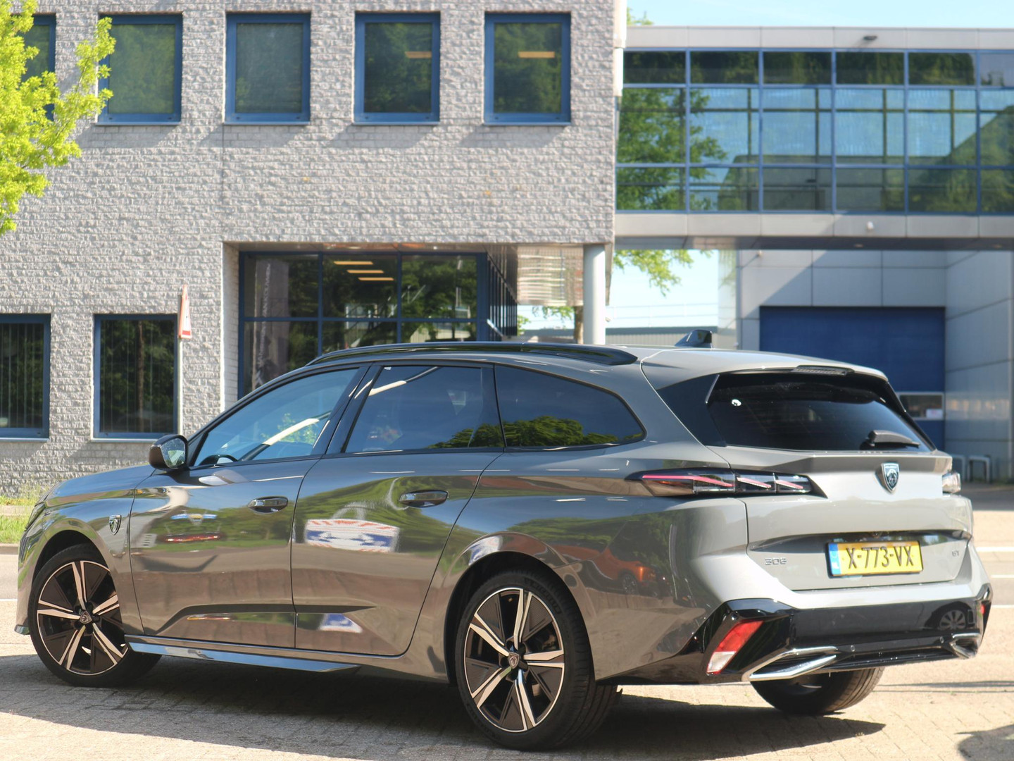 Peugeot Peugeot