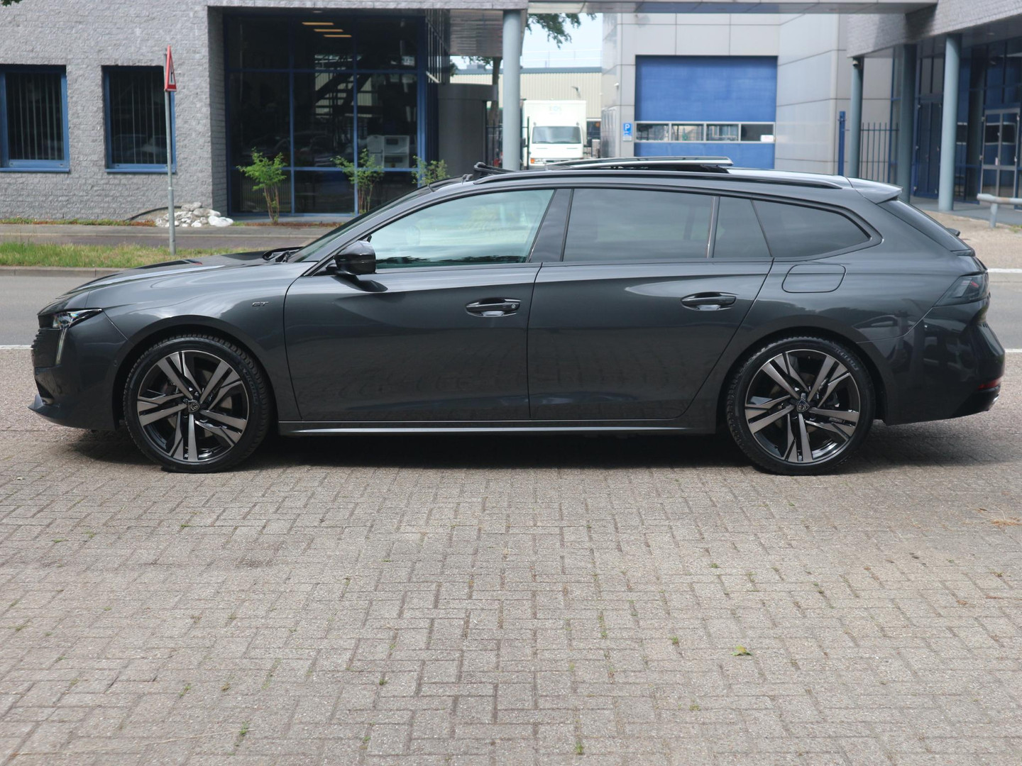 Peugeot Peugeot