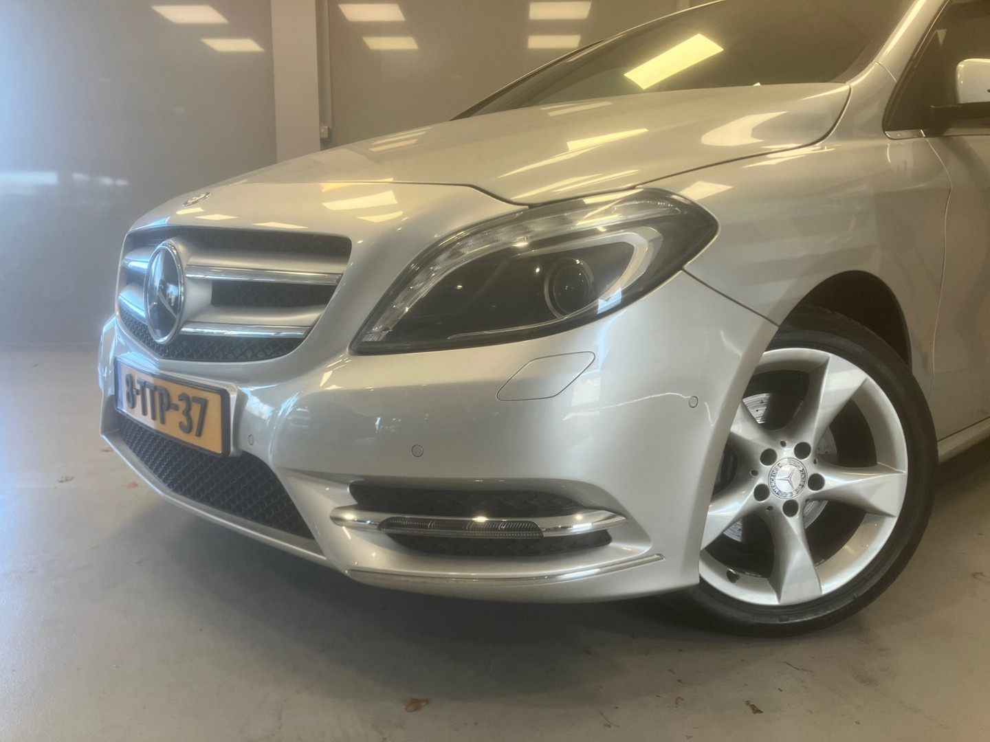 Mercedes-Benz Mercedes-Benz