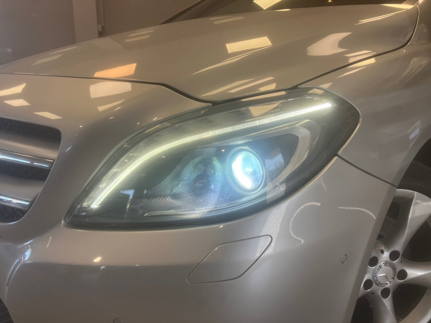 Mercedes-Benz Mercedes-Benz