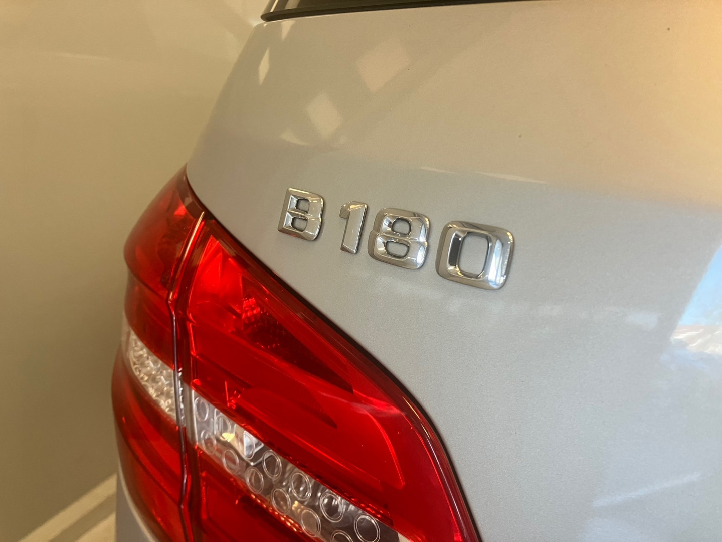 Mercedes-Benz Mercedes-Benz
