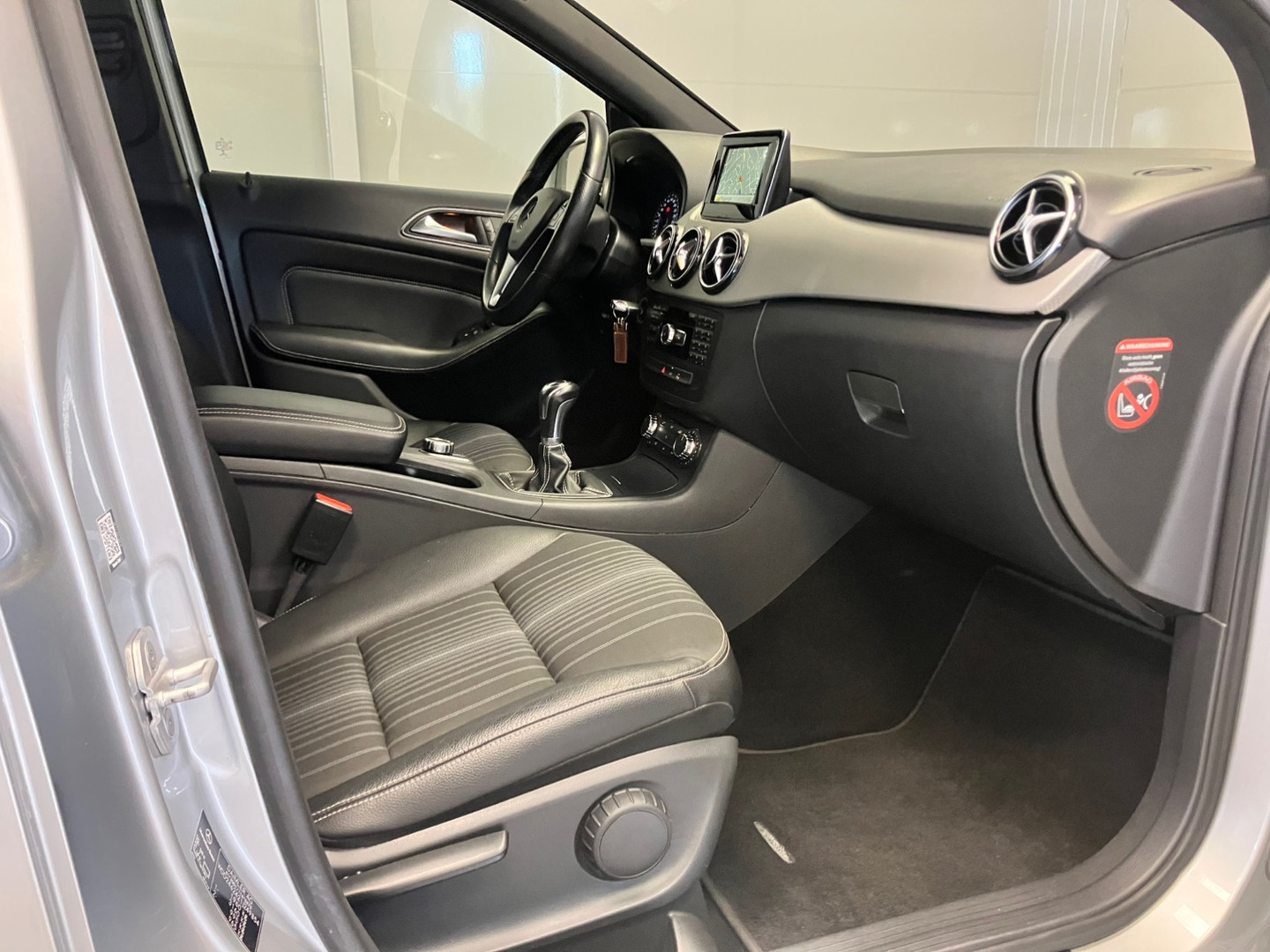 Mercedes-Benz Mercedes-Benz