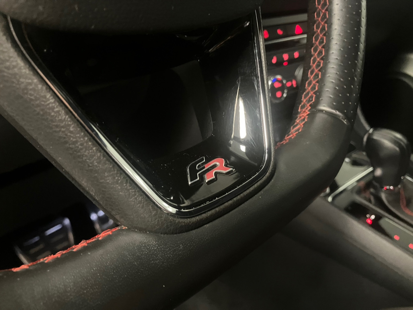 SEAT SEAT