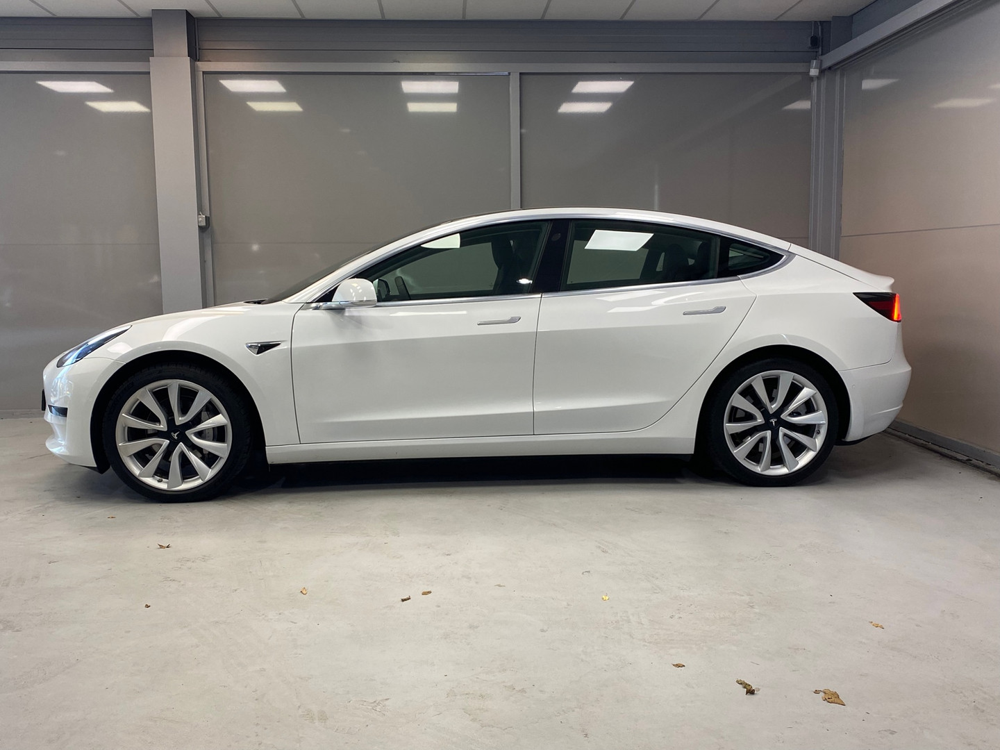 Tesla Tesla