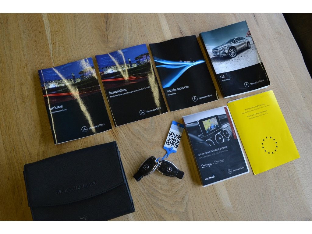 Mercedes-Benz Mercedes-Benz