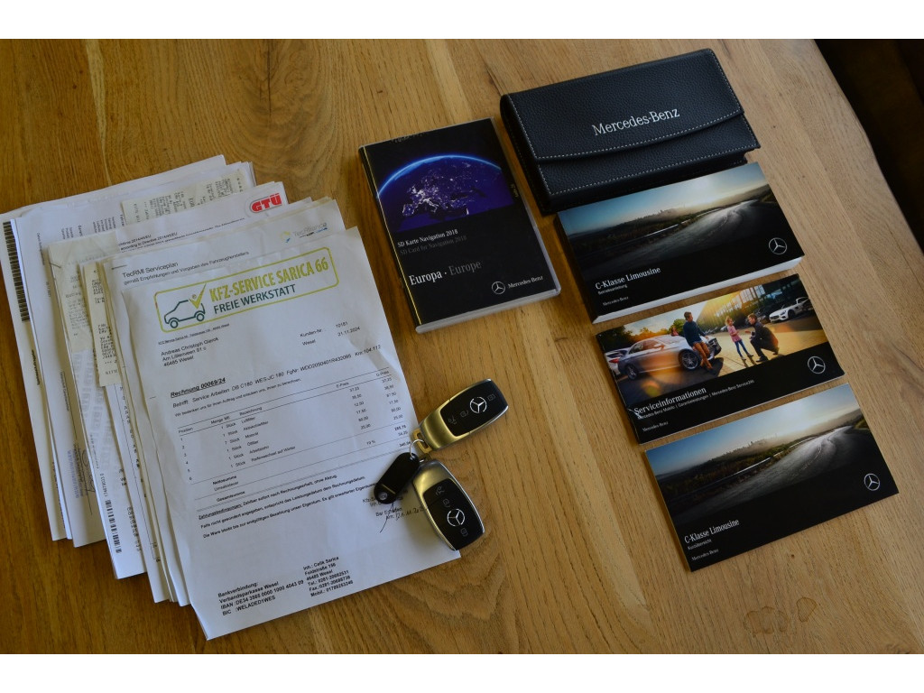 Mercedes-Benz Mercedes-Benz