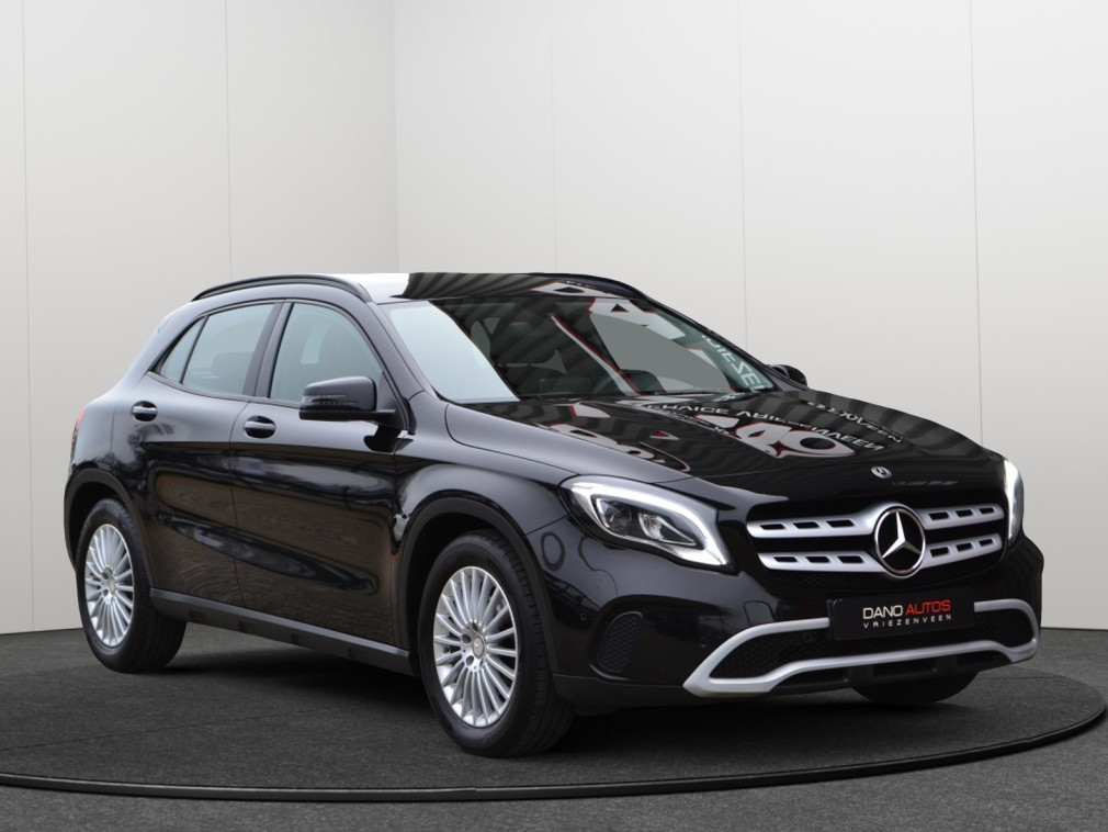 Mercedes-Benz Mercedes-Benz