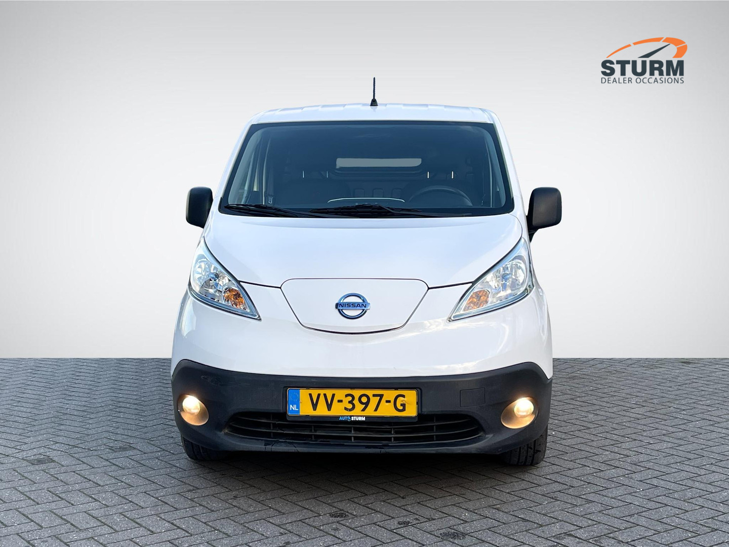 Nissan Nissan