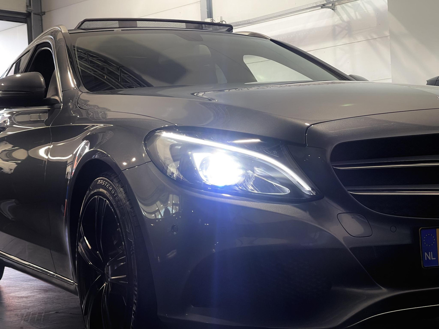 Mercedes-Benz Mercedes-Benz