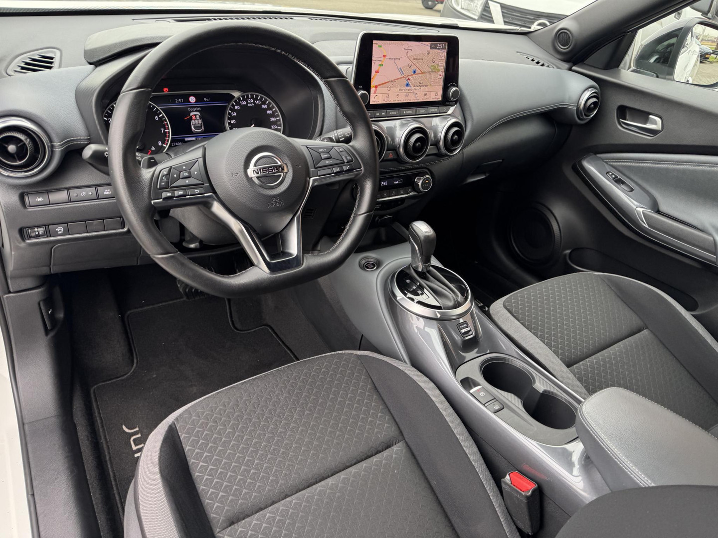 Nissan Nissan